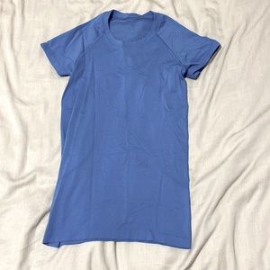 Lululemon Swiftly Tech Short Sleeve Shirt Size 4 in Blue Nile